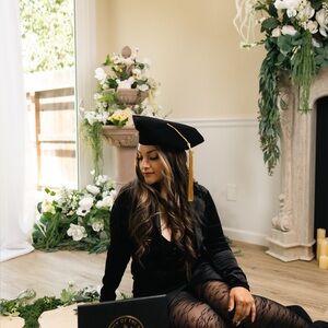 Meet your Posher, Alexandra